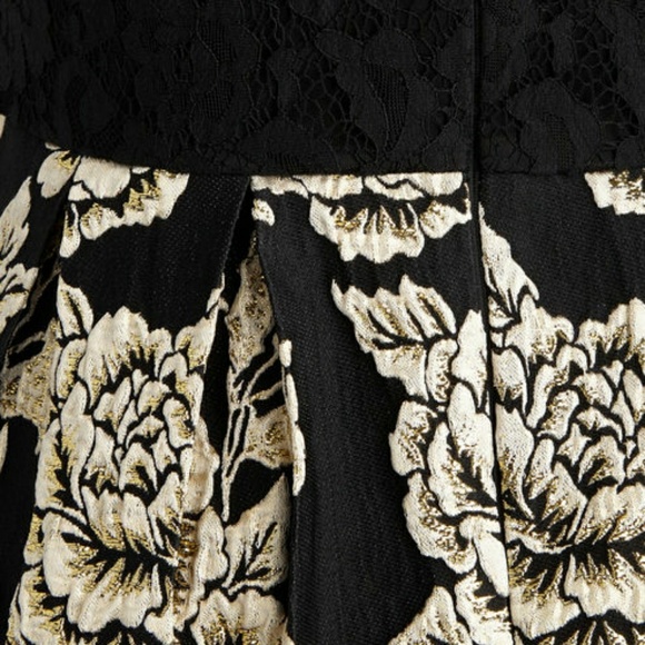 Black and gold floral a-line dress - Picture 4 of 4